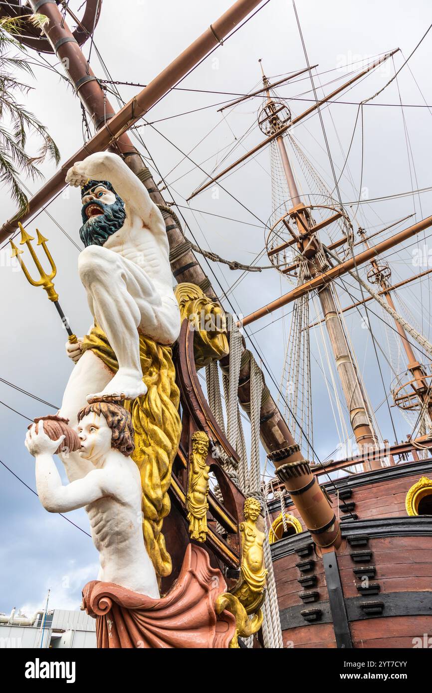 Gênes, Italie - 17 août 2024 : détail du galion de Neptune dans le port de Gênes. Le navire a été construit en 1985 pour Roman Polanski film Pirates, réplique de A. Banque D'Images
