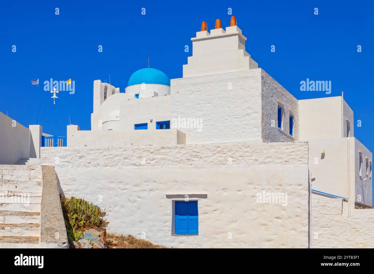 Vue du monastère d'Agios Simeon, île de Sifnos, îles Cyclades, Grèce Banque D'Images