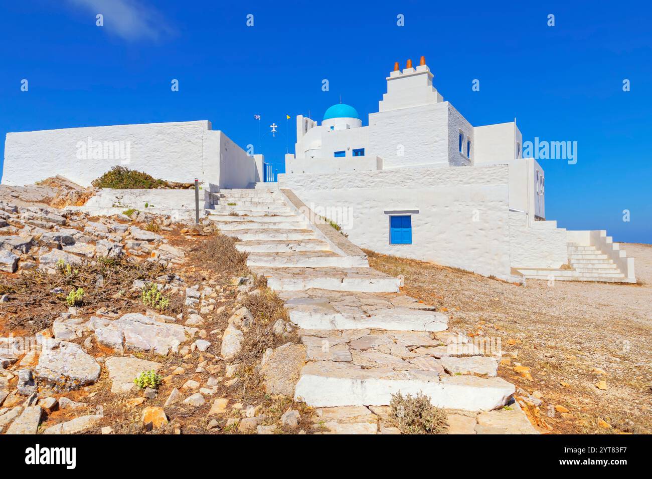 Vue du monastère d'Agios Simeon, île de Sifnos, îles Cyclades, Grèce Banque D'Images