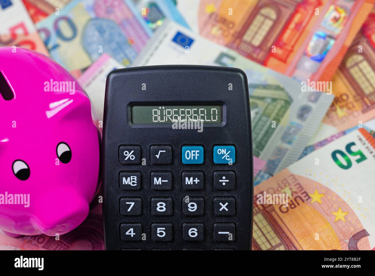 Calculatrice avec le mot "Revenu du citoyen" sur l'écran Banque D'Images