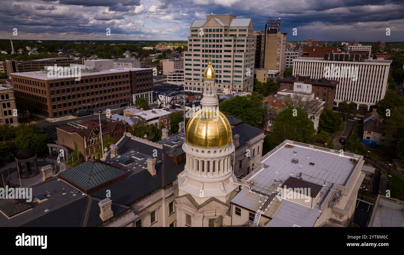 2 MAI 2023 - TRENTON NJ - vue aérienne de Trenton New Jersey Skyline avec dôme du capitole de l'État du New Jersey Banque D'Images