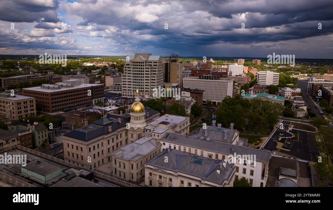 2 MAI 2023 - TRENTON NJ - vue aérienne de Trenton New Jersey Skyline avec dôme du capitole de l'État du New Jersey Banque D'Images