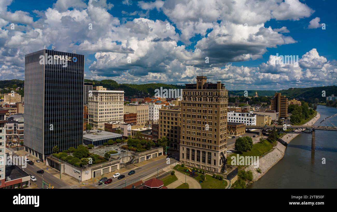 8 MAI 2023 - CHARLESTON, VIRGINIE-OCCIDENTALE, États-Unis - vue aérienne de Charleston Skyline West Virginia Banque D'Images