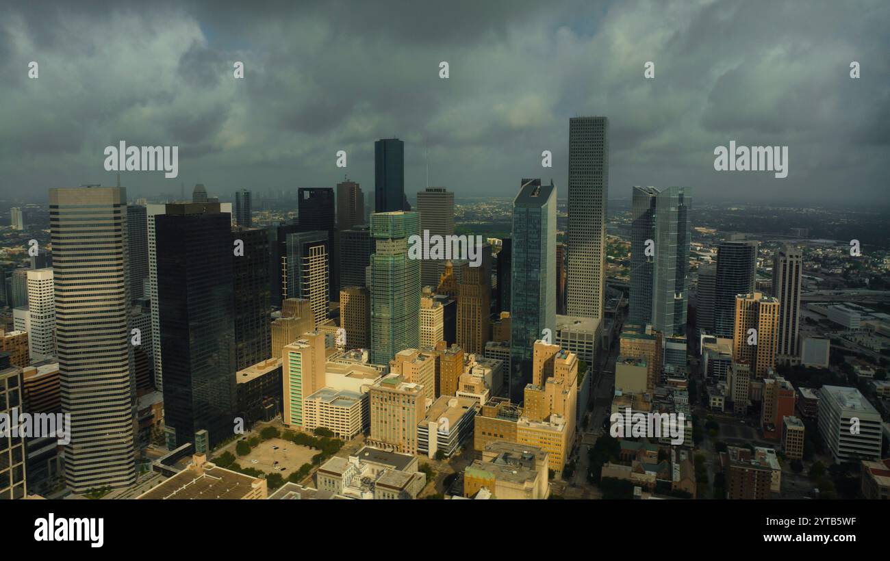16 JUILLET 2023, vue aérienne de Houston, Texas skyline au coucher du soleil Banque D'Images