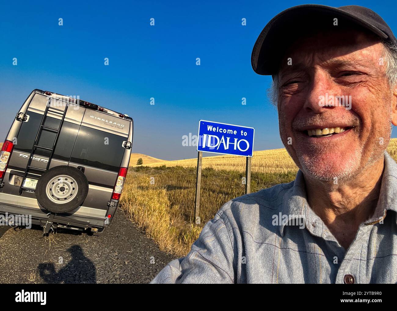 Bienvenue en Idaho - photographe Joe Sohm avec VR traversant la ligne d'état Banque D'Images
