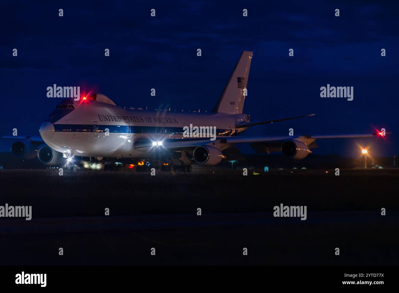 Le Boeing E-4B Advanced Airborne Command Post (AACP) de l'USAF, à Nightwatch, suit le président américain lors de visites internationales en tant que poste de commandement dans les situations d'urgence Banque D'Images