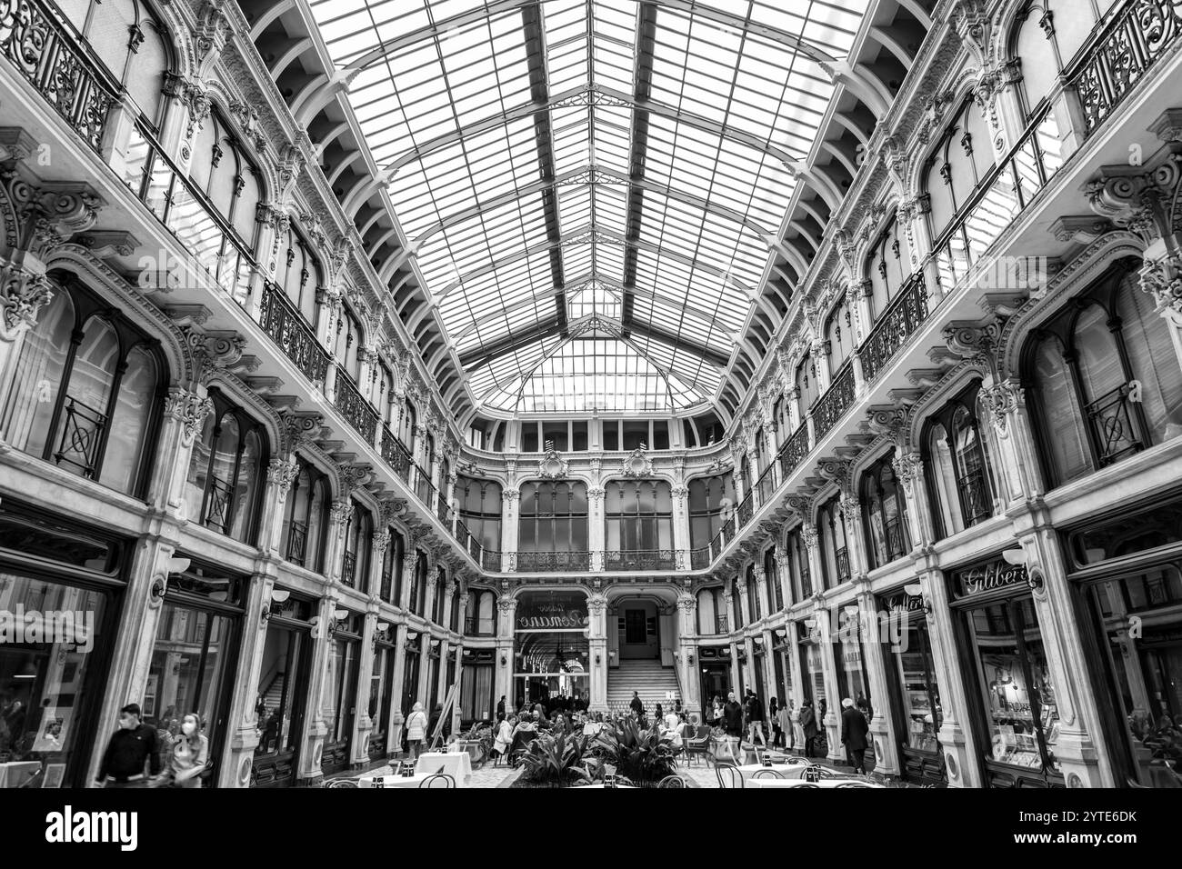 Turin, Italie - 27 mars 2022 : Cinéma Nuovo Romano est un cinéma, une galerie commerciale et un café dans le centre de Turin, Piémont, Italie. Banque D'Images