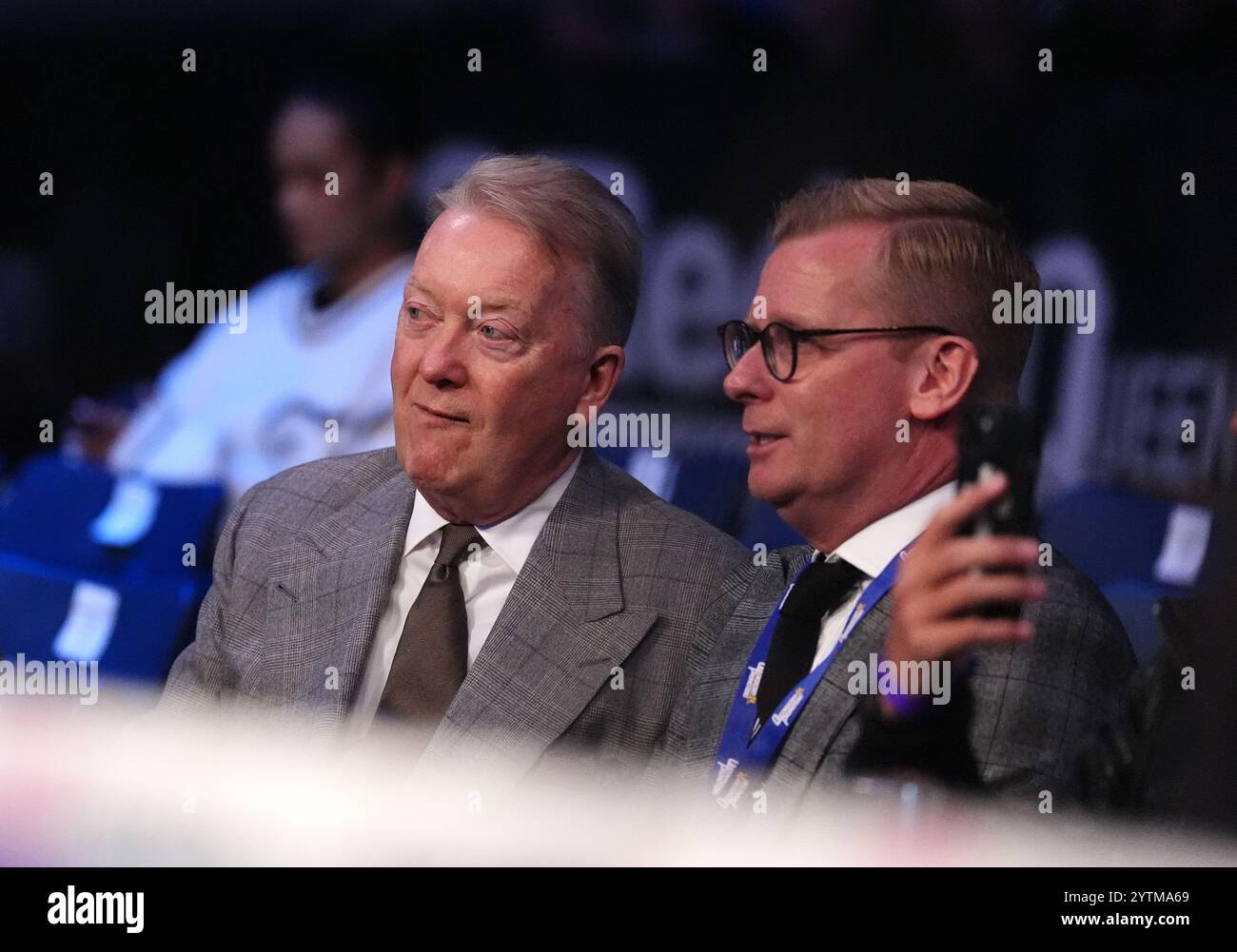 Promoteur Frank Warren (à gauche) à l'OVO Arena Wembley, Londres. Date de la photo : samedi 7 décembre 2024. Banque D'Images