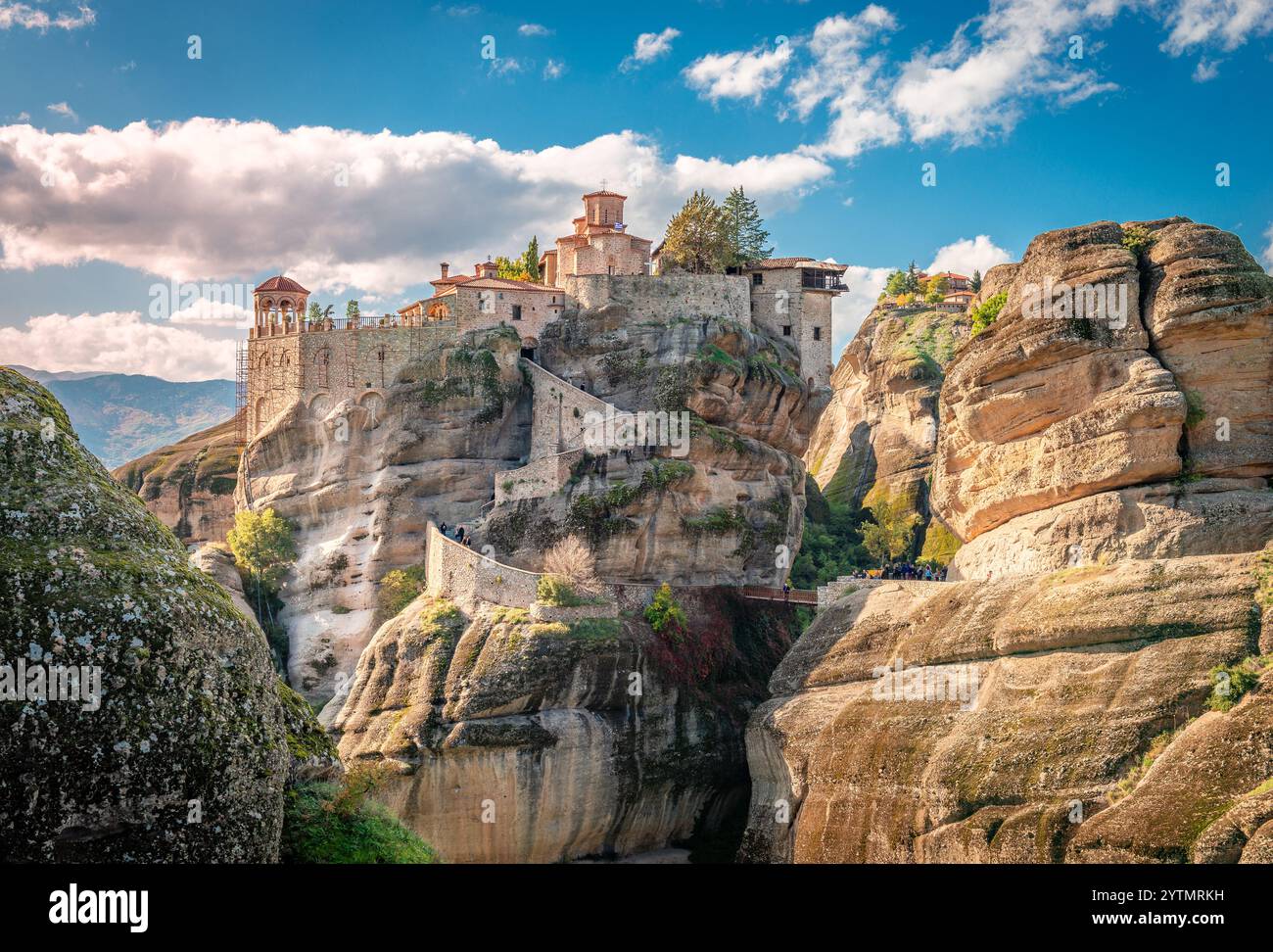 Le monastère de Varlaam dans les Météores, une formation rocheuse dans l'unité régionale de Trikala, en Thessalie, au nord-ouest de la Grèce. Banque D'Images
