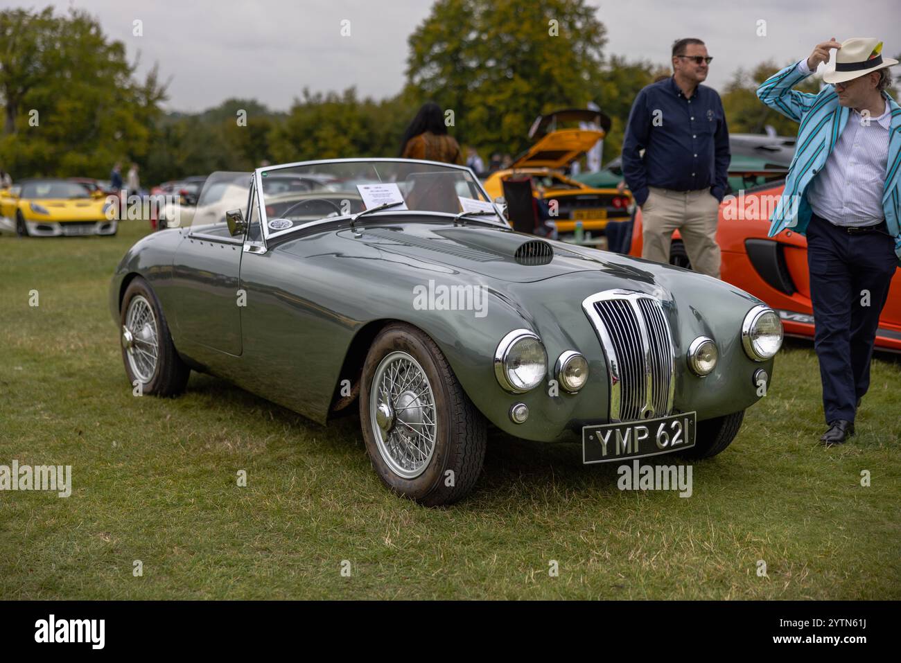 1953 Frazer Nash Targa Florio, exposé au salon privé concours d’Elégance 2024 au Blenheim Palace. Banque D'Images