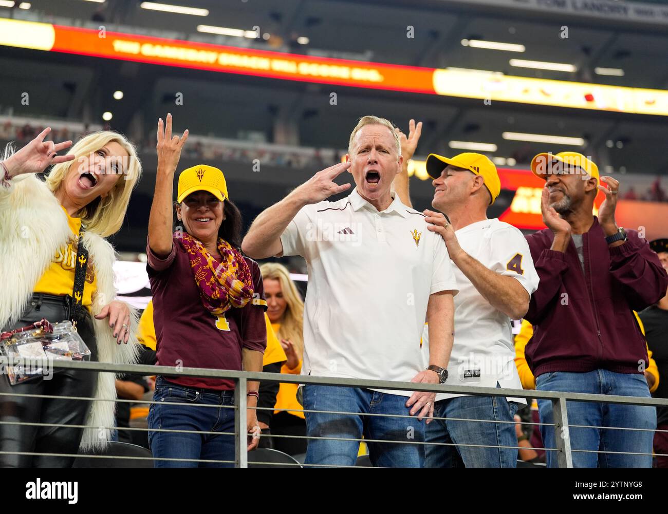 Arlington, Texas, États-Unis. 7 décembre 2024. Les fans de l'Arizona State acclament pendant la seconde moitié du match de football Big 12 Championship entre les Sun Devils de l'Arizona State et les Iowa State cyclones le 7 décembre 2024 à Arlington, Texas. Arizona State Won, 45-19. (Crédit image : © Scott Coleman/ZUMA Press Wire) USAGE ÉDITORIAL SEULEMENT! Non destiné à UN USAGE commercial ! Banque D'Images