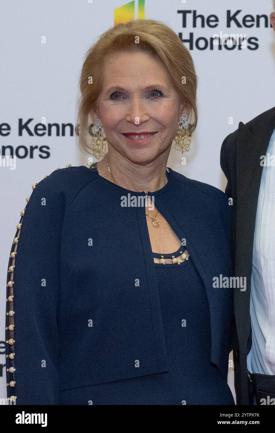 Washington DC, États-Unis. 7 décembre 2024. Shari Redstone arrive pour la cérémonie du médaillon honorant les récipiendaires de la 47e édition annuelle du Kennedy Center Honors au Département d'État des États-Unis à Washington, DC, le samedi 7 décembre 2024. Crédit : MediaPunch Inc/Alamy Live News Banque D'Images