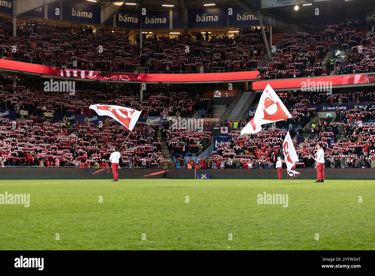 Oslo, Norvège. 07 décembre 2024. Les fans de football de Fredrikstad vus sur les tribunes lors de la finale de la Coupe de Norvège 2024, la finale NM Menn, entre Fredrikstad et Molde au stade Ullevaal à Oslo. Crédit : Gonzales photo/Alamy Live News Banque D'Images