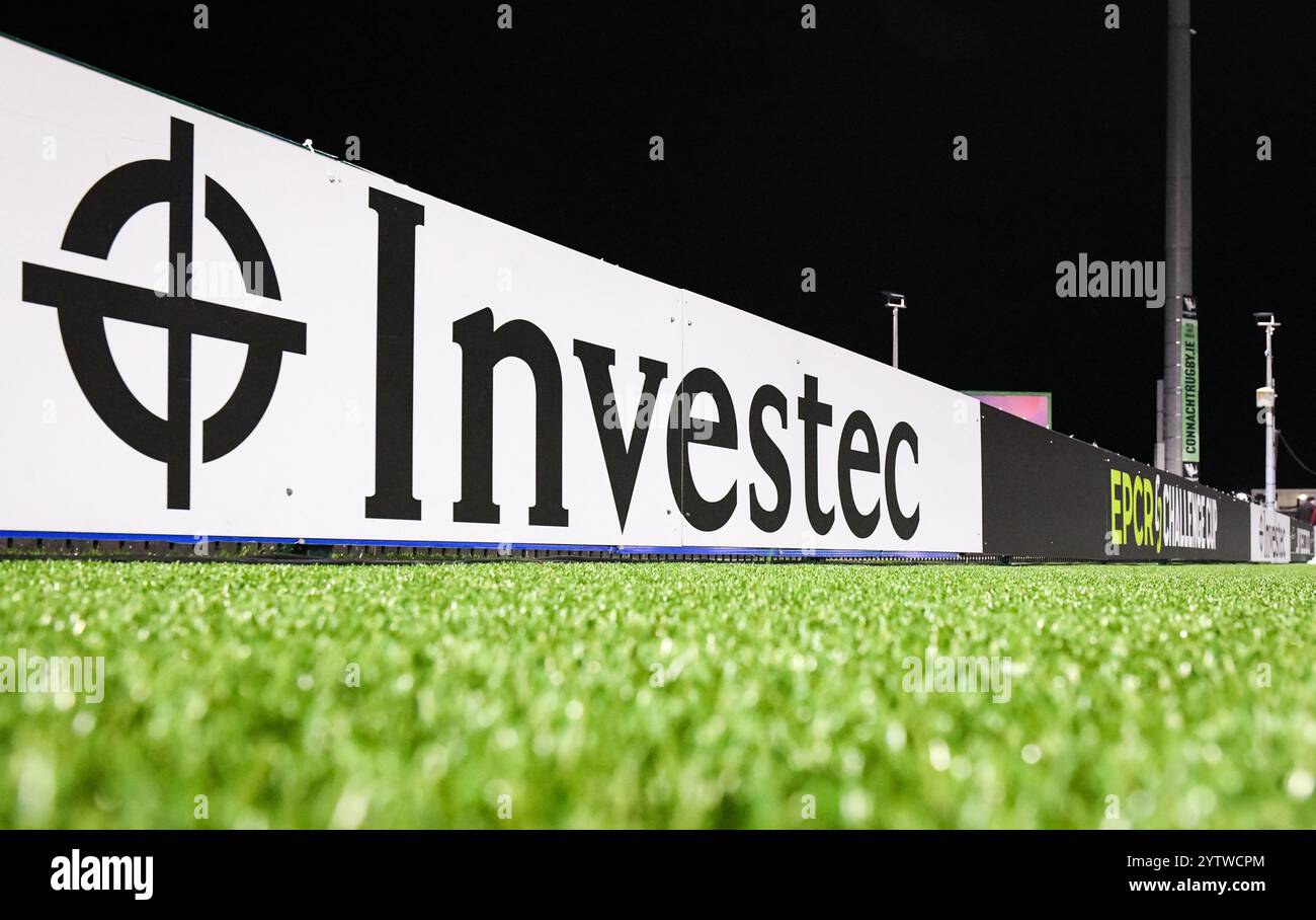 Galway, Irlande. 7 décembre 2024. Marque Investec au stade Dexcom avant le match de la première manche entre Connacht Rugby et Zebre Parma crédit : Don Soules/Alamy Live News Banque D'Images