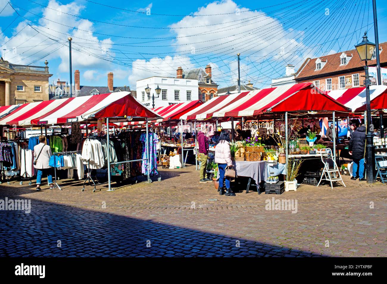 Market place, Newark on Trent, Nottinghamshire, Angleterre Banque D'Images