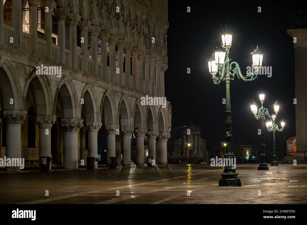 Palazzo Ducale (Palais des Doges) au crépuscule - Venise, Venezia, Italie, Europe Banque D'Images