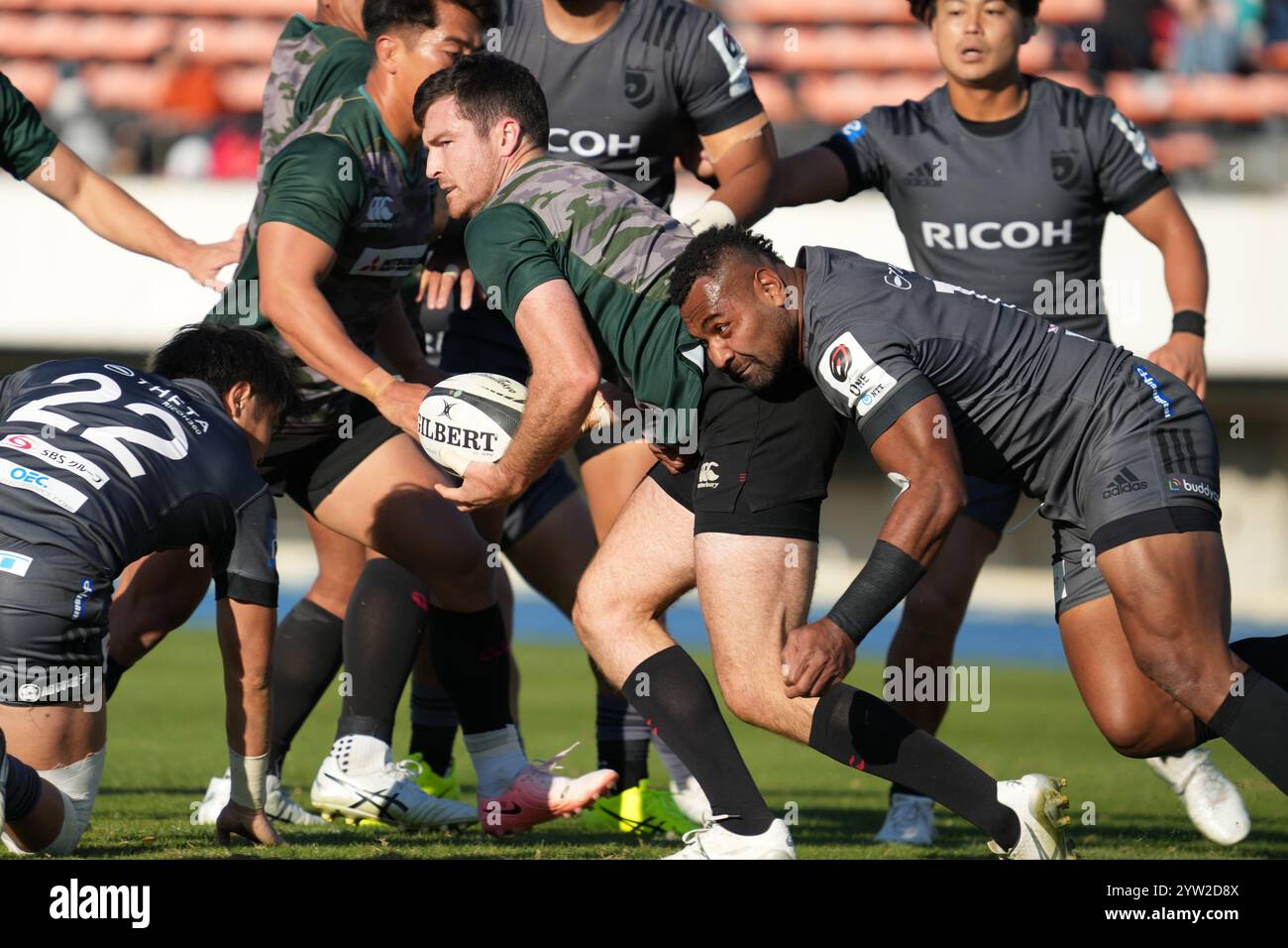 Jack Stratton des DynaBoars lors de la Japan Rugby League One est amical entre Ricoh Black Rams Tokyo et Mitsubishi Sagamihara DynaBoars au Komazawa Olympic Park Athletic Field à Tokyo, Japon, le 7 décembre 2024. Crédit : FAR EAST PRESS/AFLO/Alamy Live News Banque D'Images