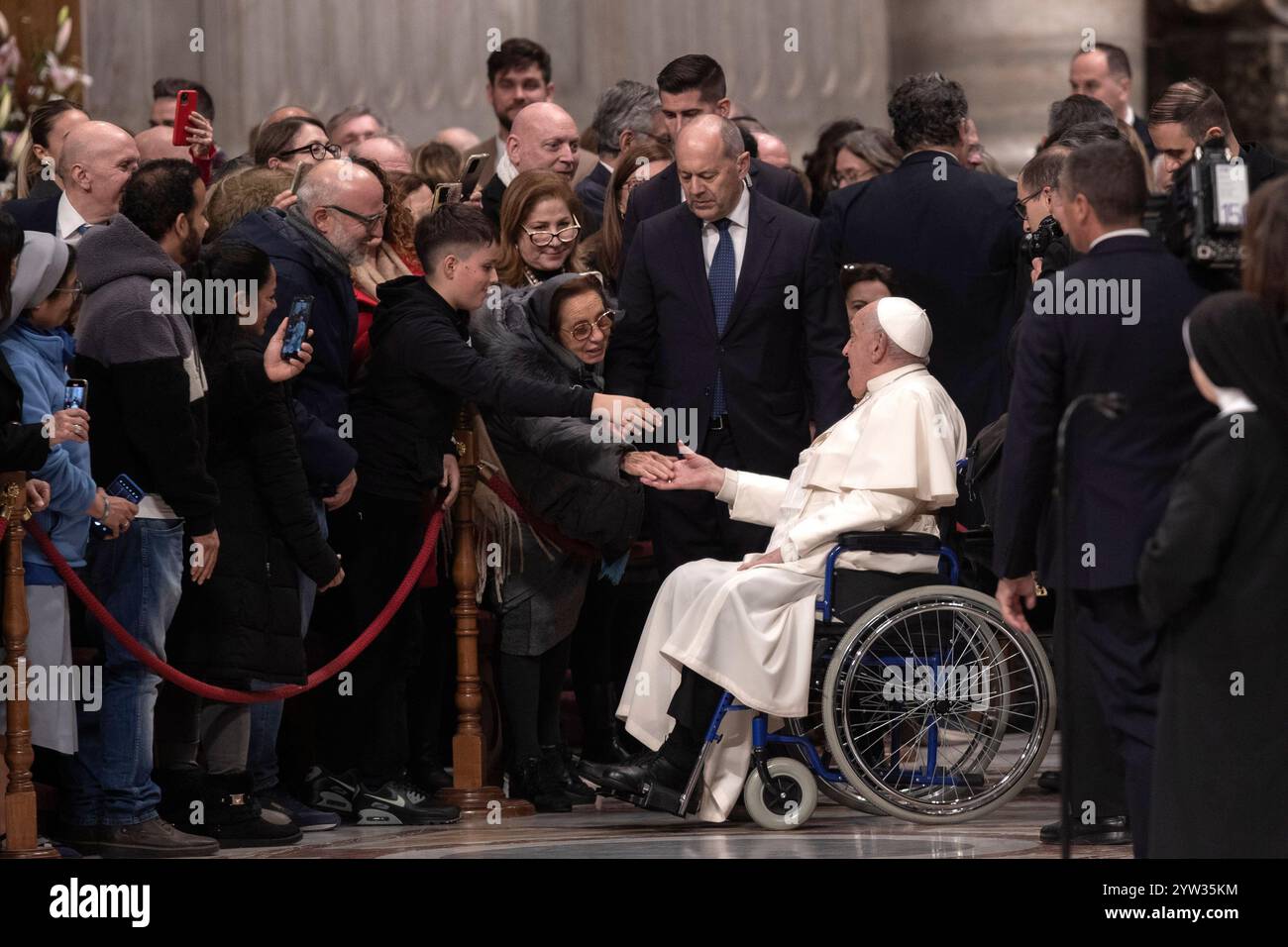 Cité du Vatican, Vatican, 07/12/2024, le pape François préside un consistoire pour la création de nouveaux cardinaux au Vatican. Maria Grazia Picciarella/Alamy Live News Banque D'Images