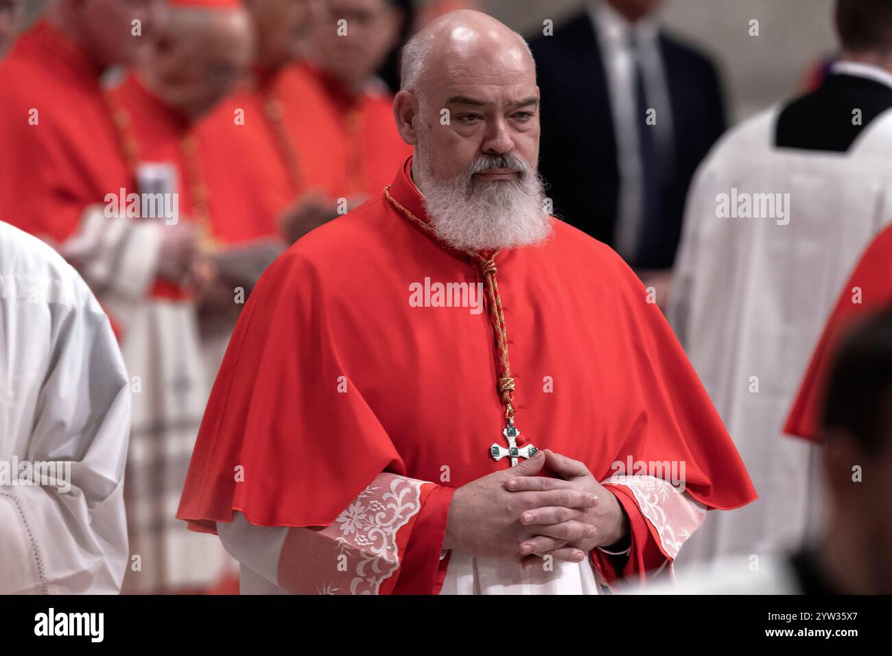 Cité du Vatican, Vatican, 07/12/2024, le pape François nomme nouveau cardinal, Mons. Dominique Joseph Mathieu, Archevêque de Téhéran Ispahan (Iran), lors du Consistoire public ordinaire pour la création du nouveau Cardinal in offert Peterìs Basilique au Vatican. Maria Grazia Picciarella/Alamy Live News Banque D'Images