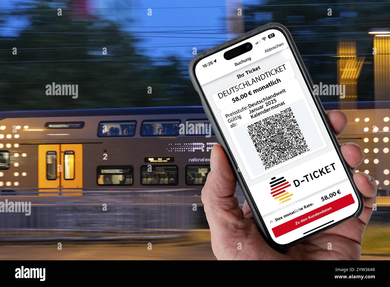 Image symbolique de Deutschlandticket, nouveau à partir de 2025 pour 58 euros par mois, billet sur l'application de téléphone mobile, voyage sur le transport régional dans toute l'Allemagne Banque D'Images