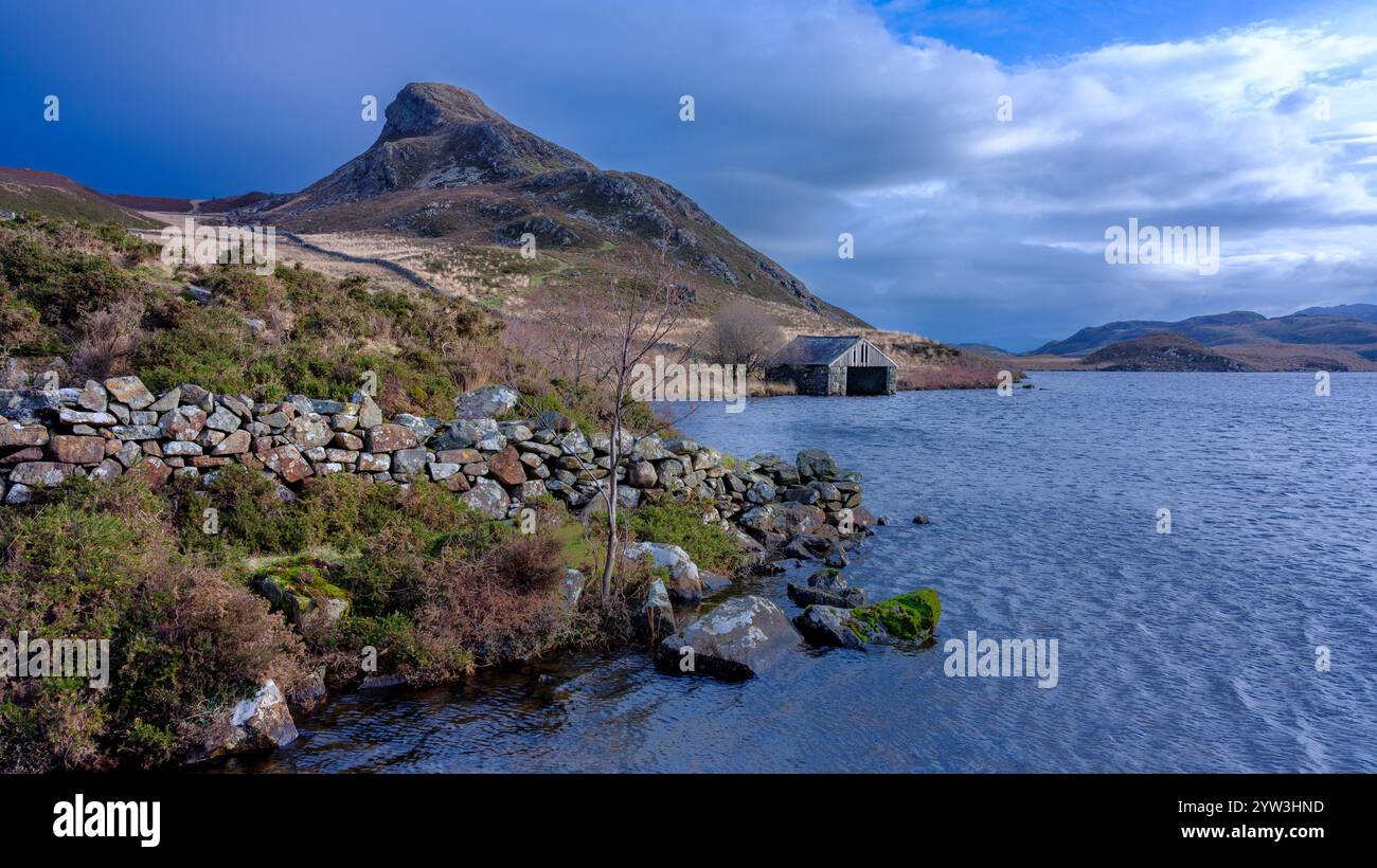Arthog, Royaume-Uni - 27 février 2024 : The Boathouse on Llynnau Cregennen près d'Arthog, pays de Galles Banque D'Images