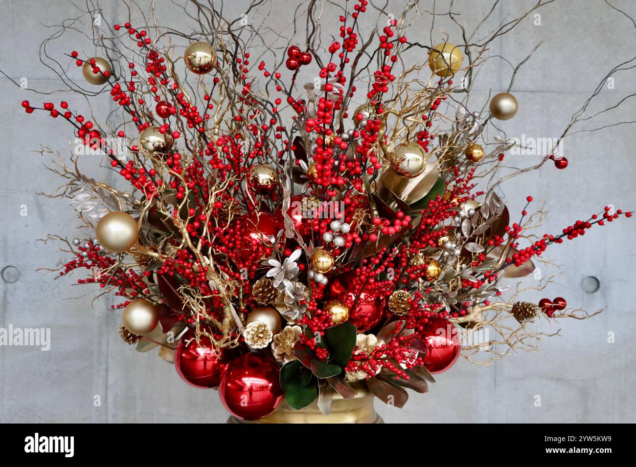 Décorations de vacances dans le hall du Cleveland Museum of Art, décembre 2024 Banque D'Images