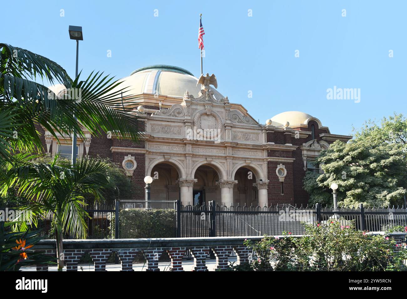 LOS ANGELES, CALIFORNIE - 4 décembre 2024 : rotonde du musée d'histoire naturelle de Los Angeles dans le parc des expositions. Banque D'Images