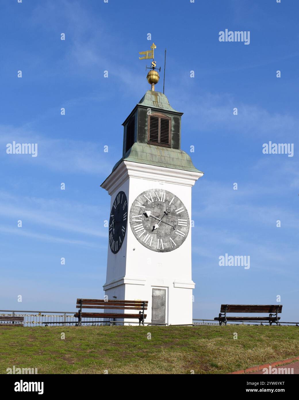 Tour de l'horloge à la forteresse de Petrovaradin où se tient le festival Exit. C'est l'un des symboles de la ville de Novi Sad. Serbie. Banque D'Images
