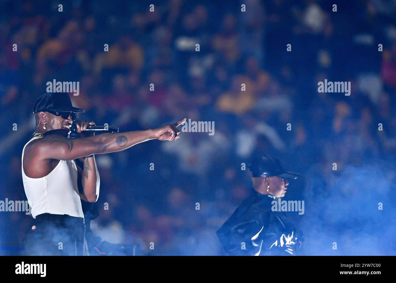 Arlington, Texas, États-Unis. 07 décembre 2024. Ne-Yo se produit à la mi-temps du match de football universitaire Big XII Championship entre les Arizona State Sun Devils et Iowa State cyclones au AT&T Stadium d'Arlington, Texas. Austin McAfee/CSM/Alamy Live News Banque D'Images