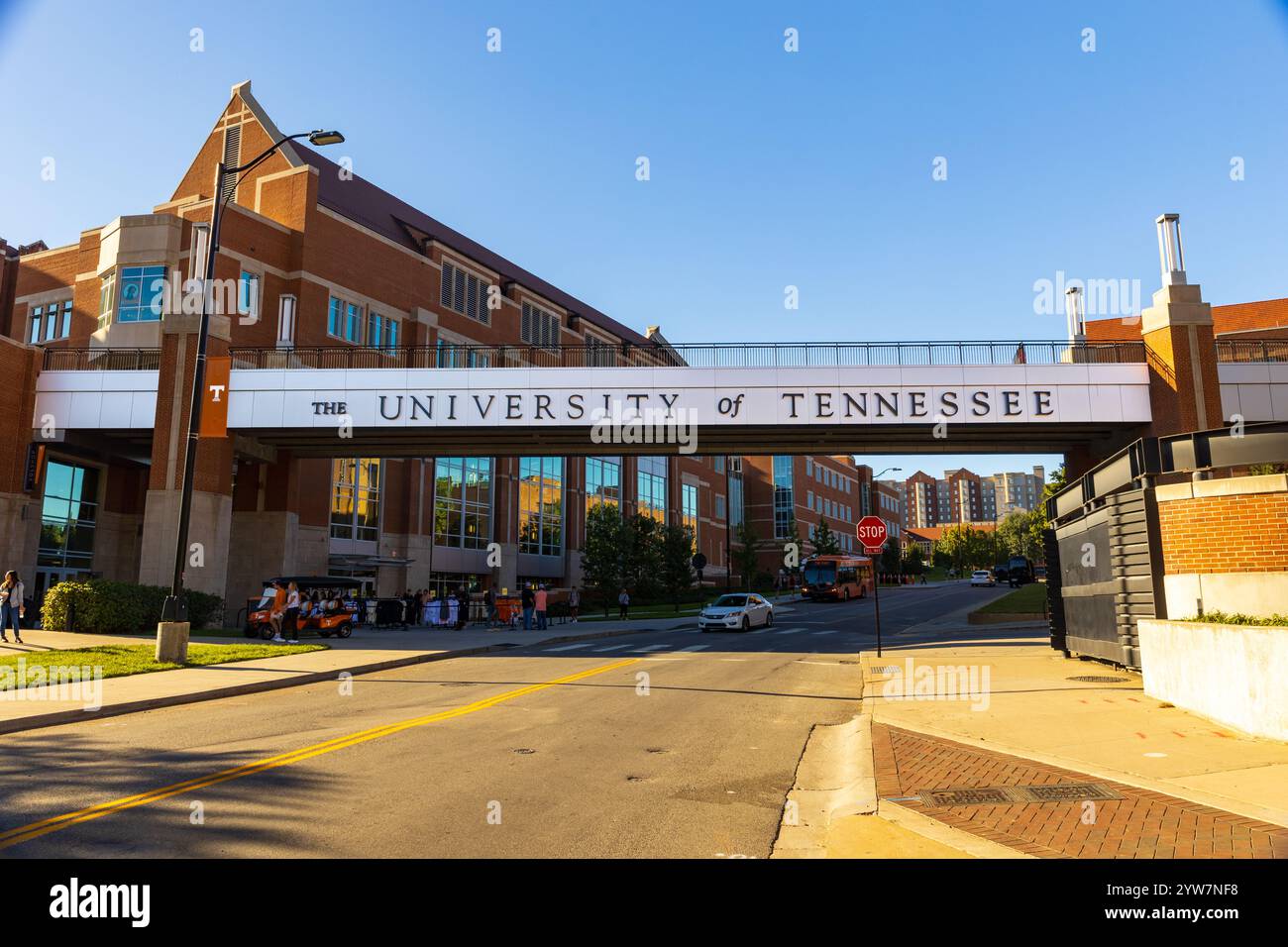 Knoxville, TN - 11 octobre 2024 : panneau de l'Université du Tennessee sur la promenade transversale sur le campus Banque D'Images