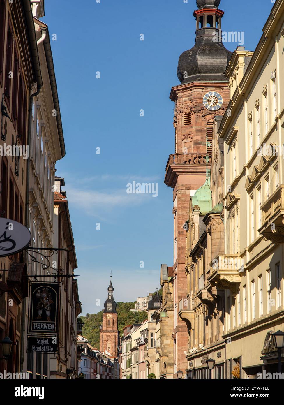 Rue principale dans la ville historique allemande, Heidelberg, 20 août 2022 Banque D'Images