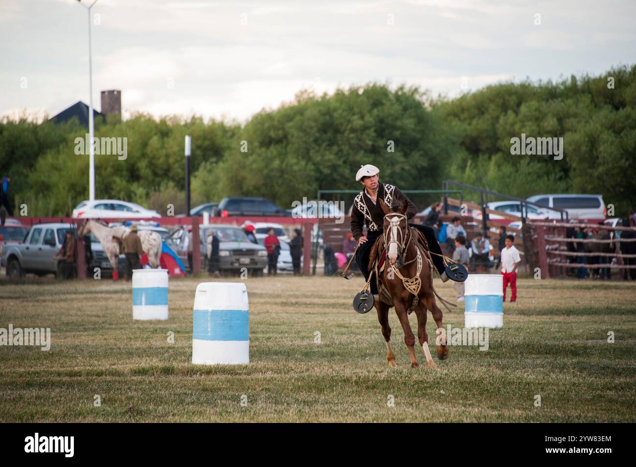 Élevage (estancia) en Patagonie, festival équestre (hineteada) des pasteurs (gauchos) Banque D'Images