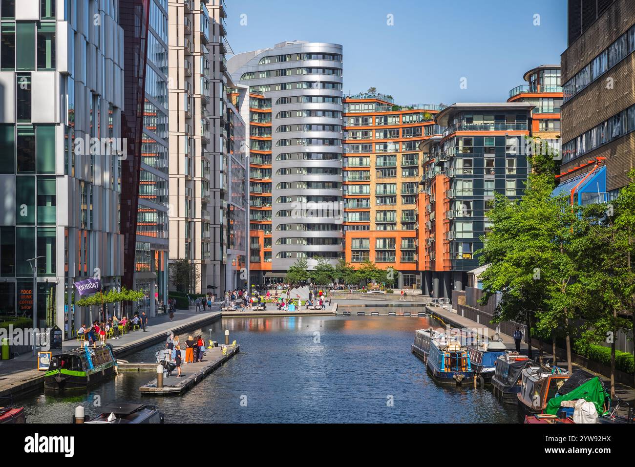 Londres, Royaume-Uni - 27 juin, 2023 - appartements modernes à Paddington Basin Banque D'Images