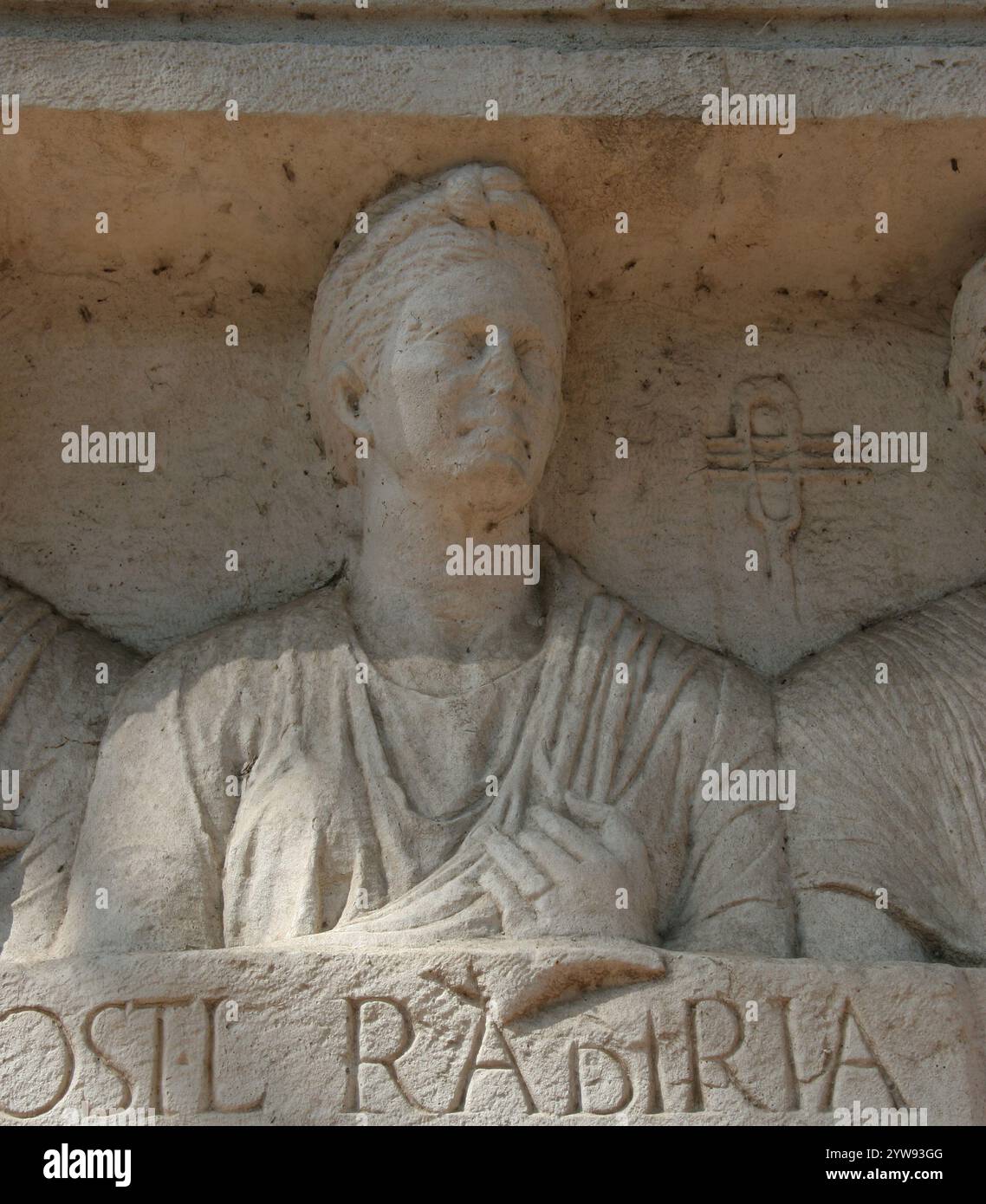 La voie Appienne (via Apia). Route reliant Rome à Brindisi et aux Pouilles. L'ère de la République. 312 A.B. Funeray monument. Tombeau de Rabiri. Détail de prêtresse Banque D'Images