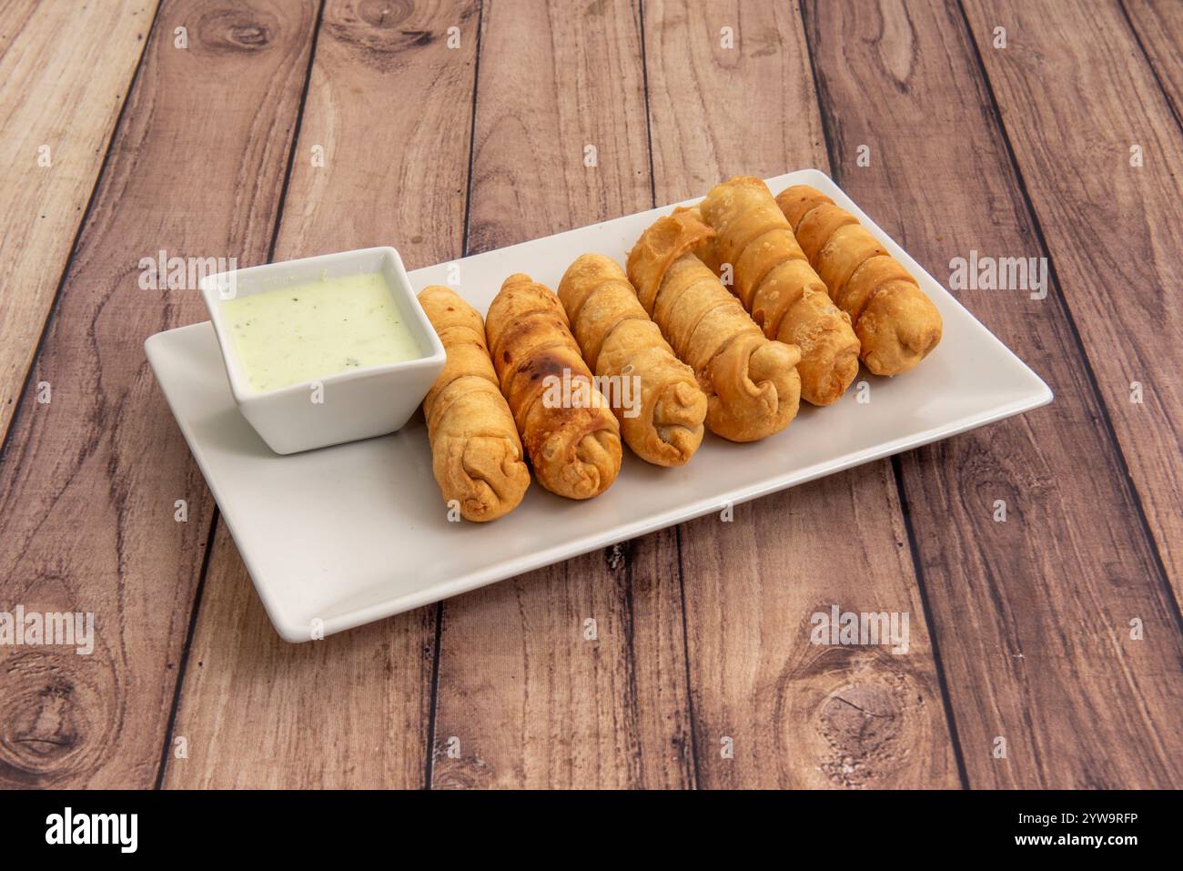 La garniture traditionnelle est le fromage blanc, qui peut être queso de mano, queso llanero, ou tout autre type de fromage qui fond bien Banque D'Images