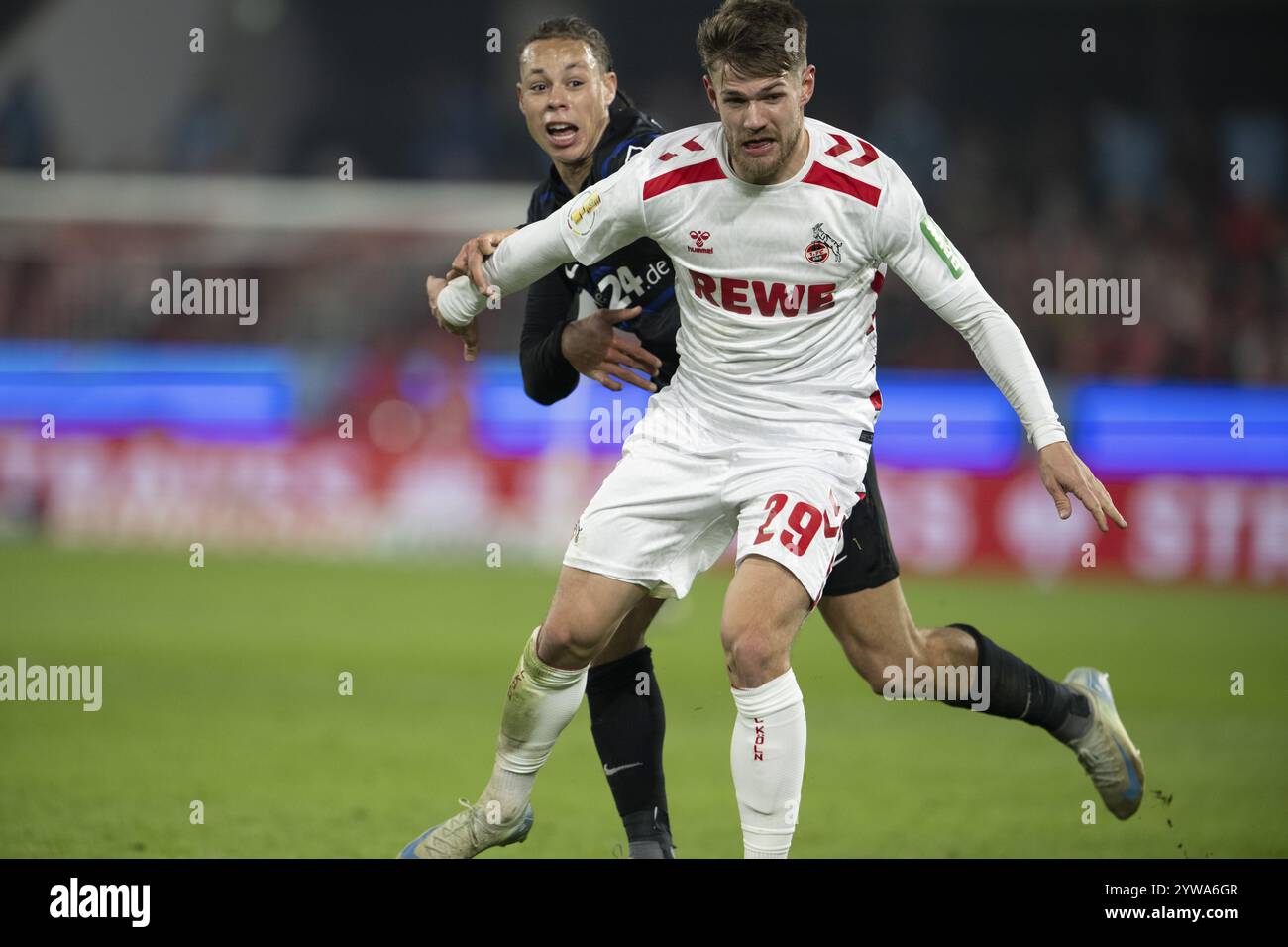 BEAUTIFUL SPORTS/ (LA RÉGLEMENTATION DFL/DFB INTERDIT TOUTE UTILISATION DE PHOTOGRAPHIES COMME SÉQUENCES D'IMAGES ET/OU QUASI-VIDÉO) COLOGNE, RHEINENERGIESTADION, RHIN DU NORD Banque D'Images