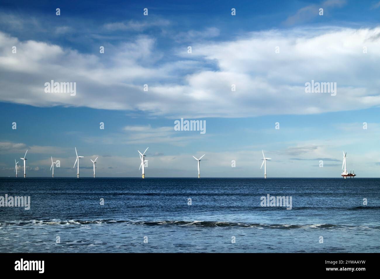 Royaume-Uni, North Yorkshire, Redcar, parc éolien offshore Teeside. Banque D'Images