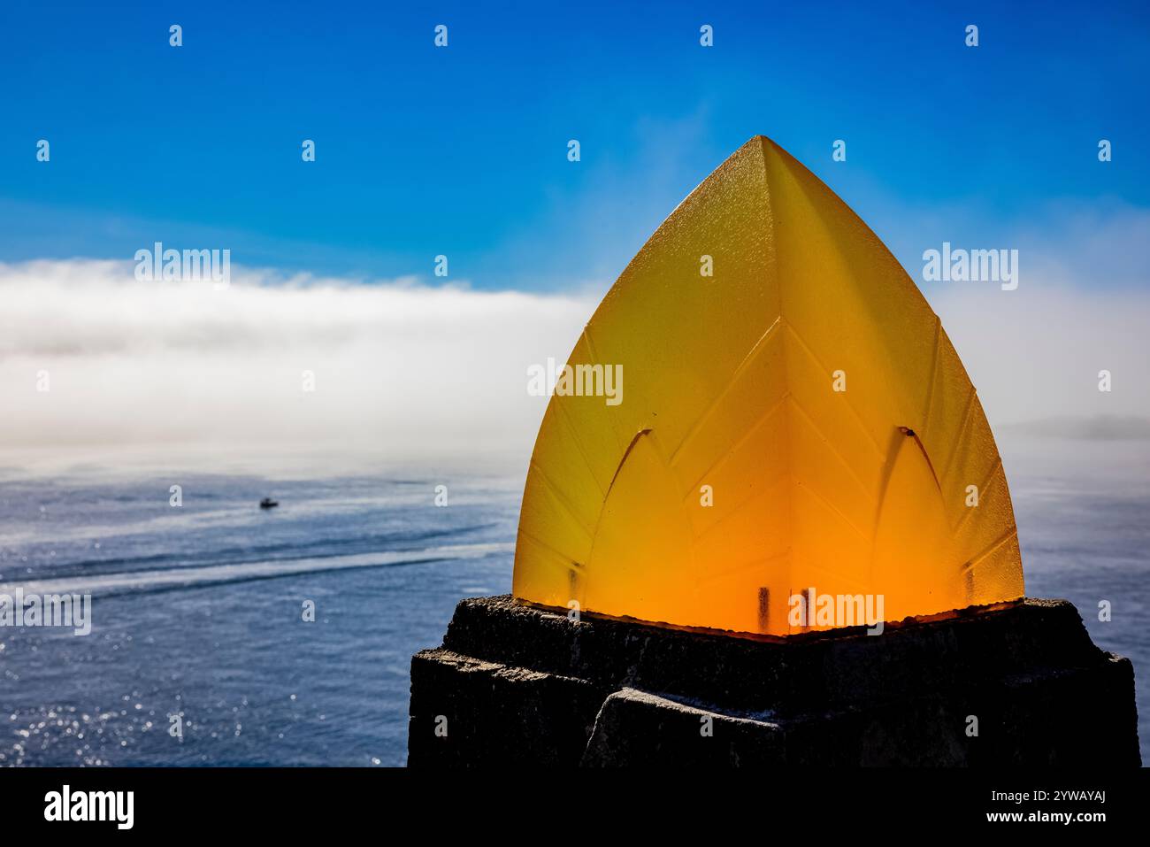 Pont d'Alsea Bay sur la U.S. route 101 à Waldport, Oregon, États-Unis Banque D'Images