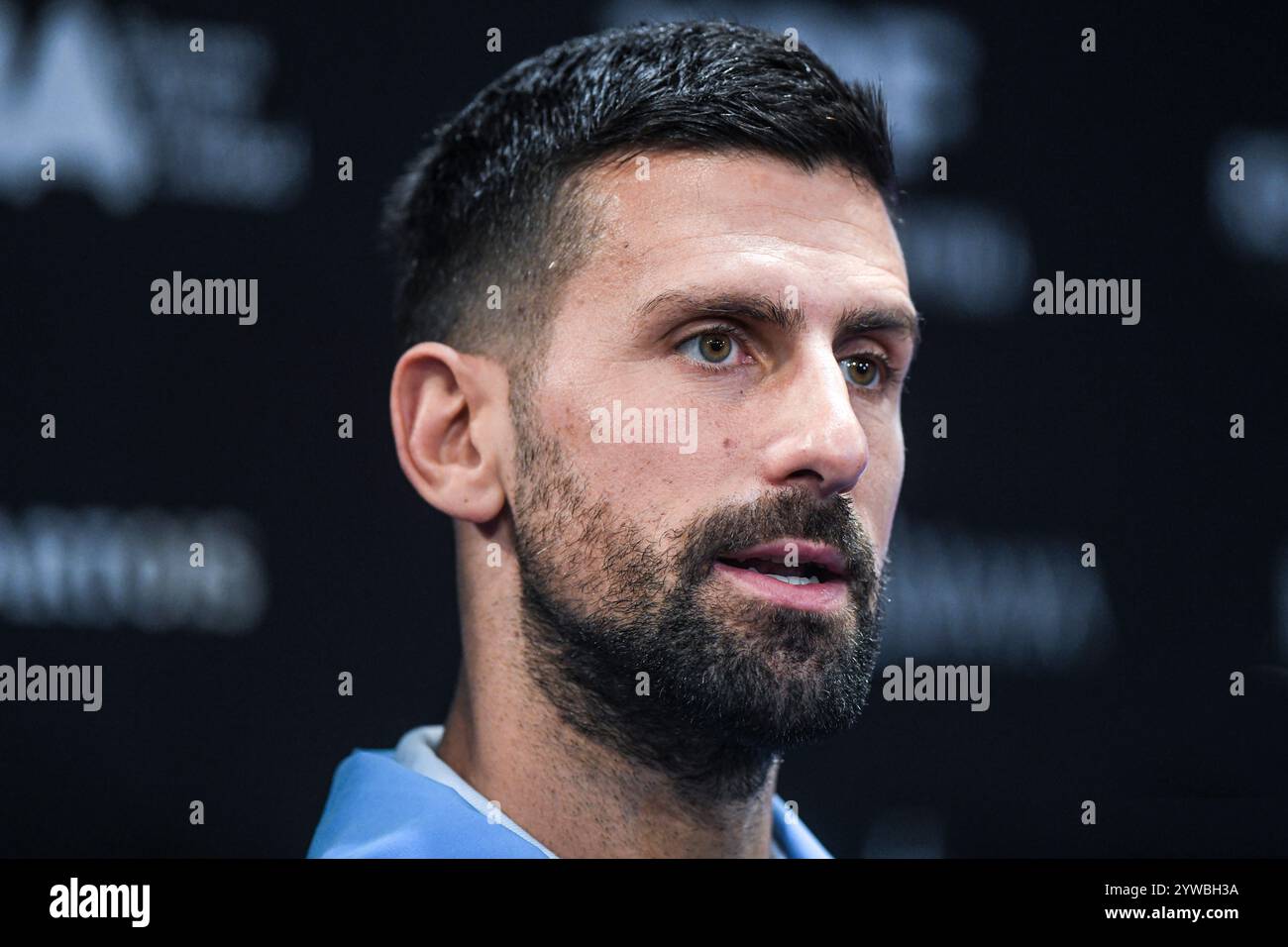 Novak Djokovic (Serbie) lors d’une conférence de presse précédant l’exposition et le match d’adieu de Juan Martin del Potro. Banque D'Images
