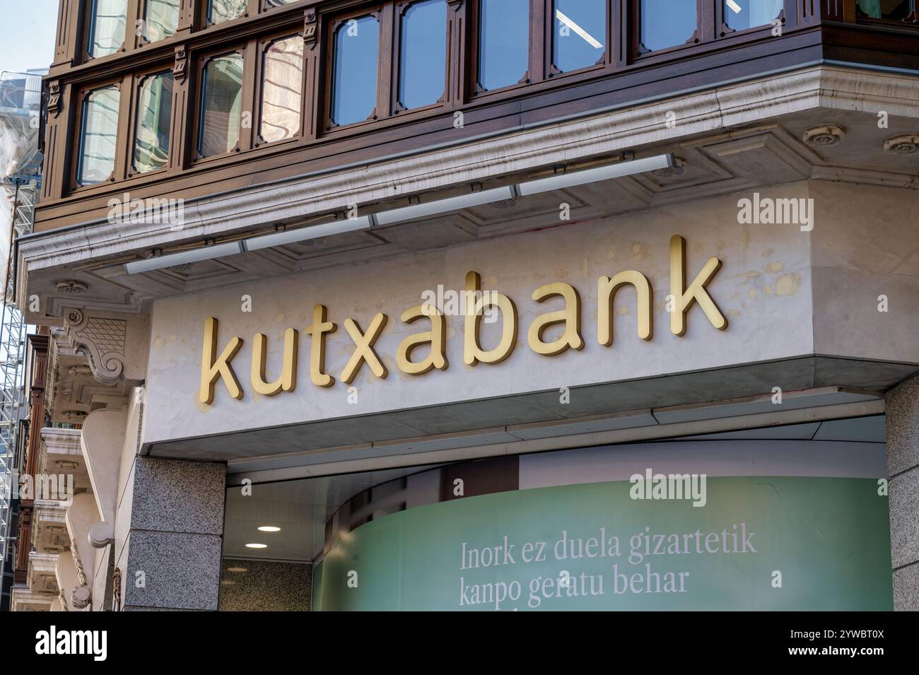Bilbao, Espagne- 28 mai 2024 : le front de Kutxabank à Bilbao Banque D'Images