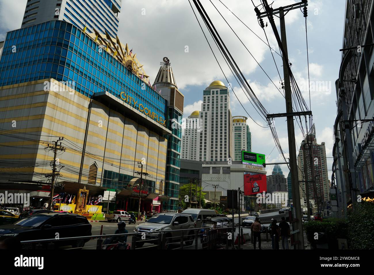 Bangkok, Thaïlande, 21 novembre 2024 : centre commercial City Complex à Phetchaburi Road, pratunam Banque D'Images