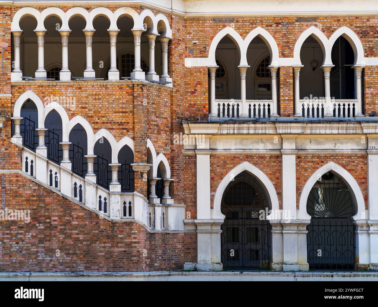 Détails architecturaux du bâtiment historique du Sultan Abdul Samad qui a été utilisé par l'administration coloniale britannique à Kuala Lumpur, Malaisie Banque D'Images