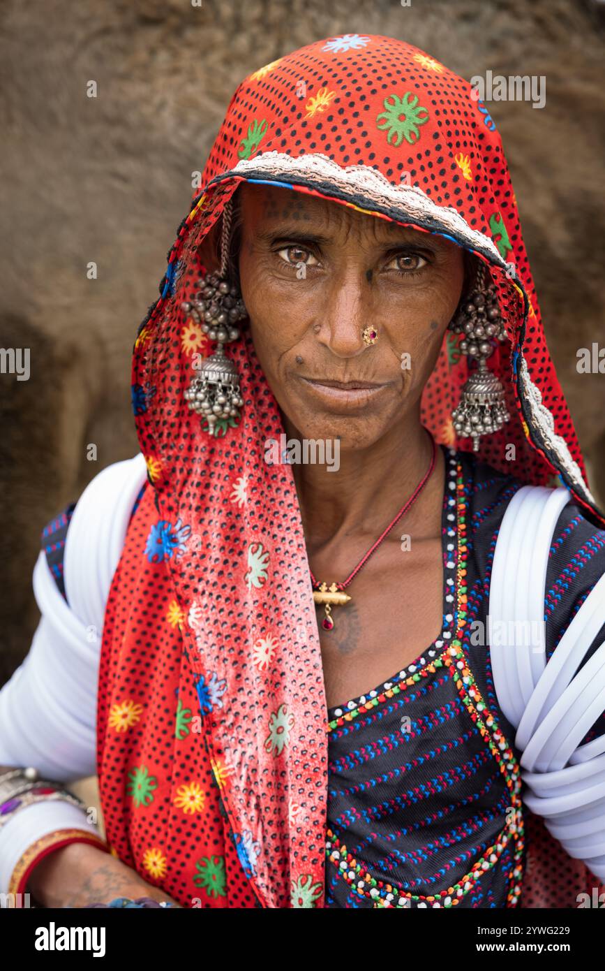Portrait d'une femme de la communauté Rabari, Gujarat, Inde Banque D'Images