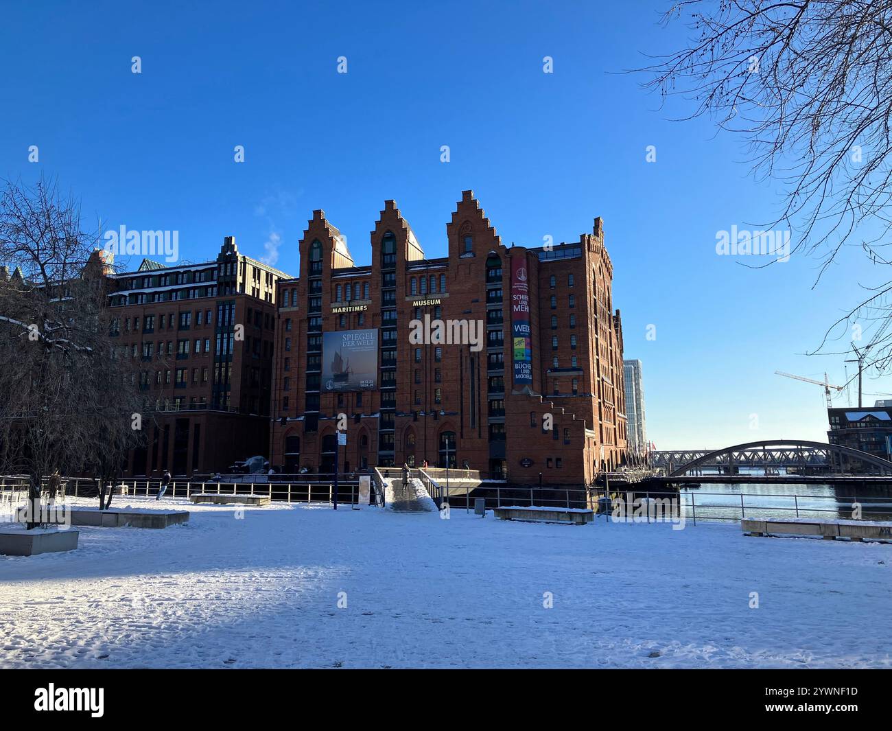Internationales Maritimes Museum Hamburg dans le quartier des entrepôts de Speicherstadt. HafenCity, Hambourg, Allemagne. 9 janvier 2024. - Image de stock capturée avec un smartphone