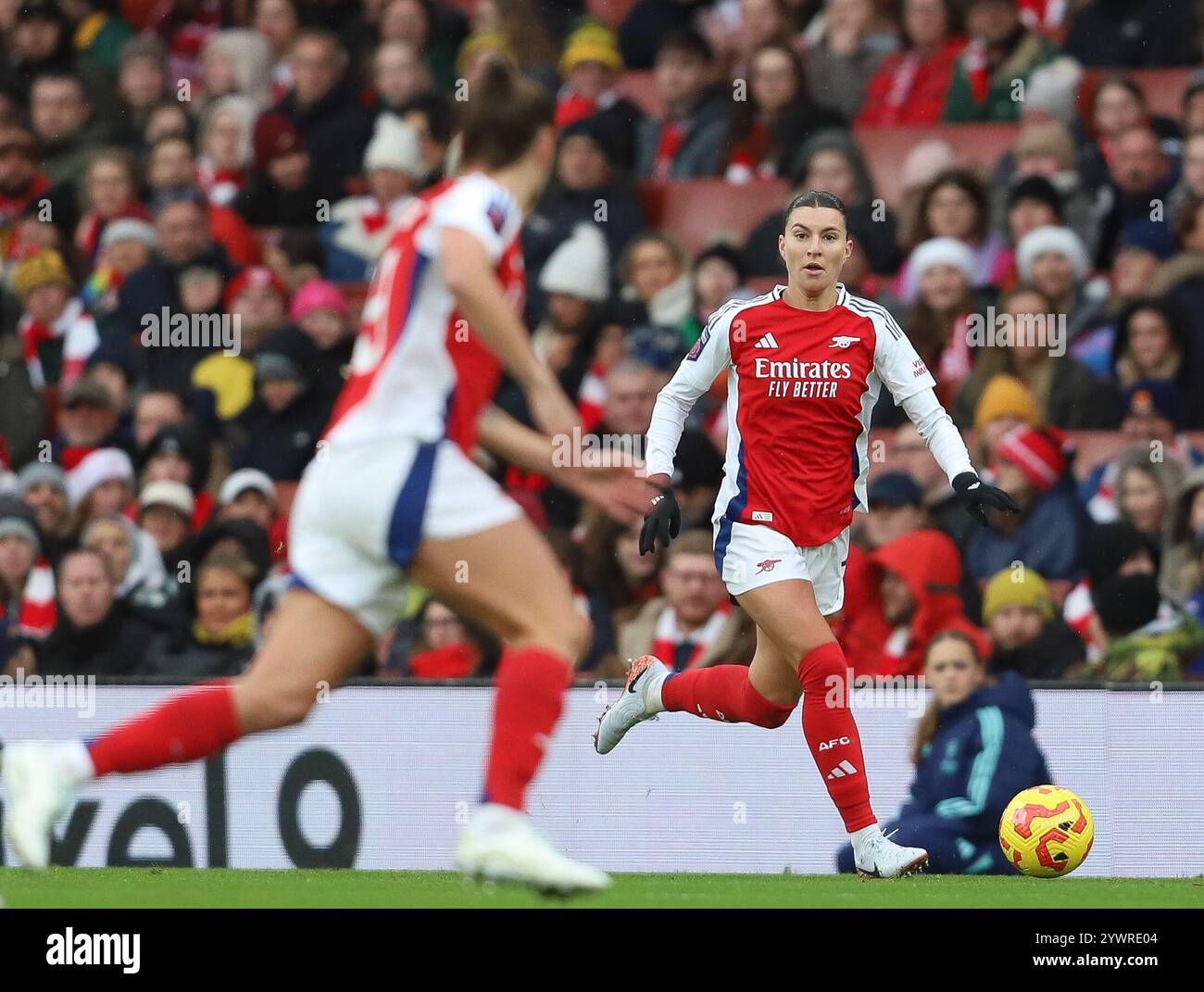 Arsenaux Steph Catley lors du match de Super League féminine Barclays FA entre Arsenal et Aston Villa à l'Emirates Stadium, Londres le dimanche 8 décembre 2024. (Photo : Jade Cahalan | mi News) crédit : MI News & Sport /Alamy Live News Banque D'Images