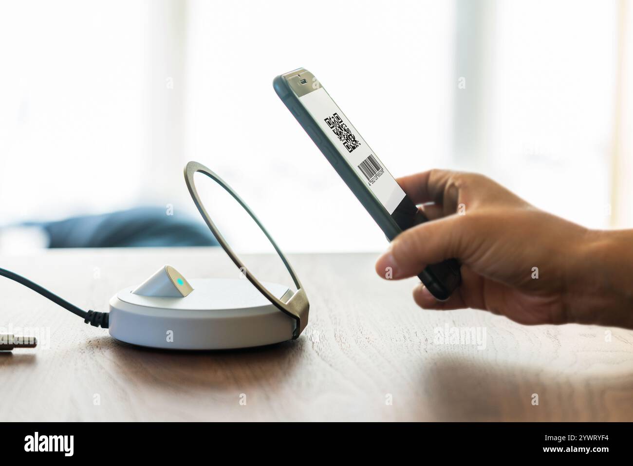 Paiement smartphone, cashless, paiement par code QR, code à barres, payer, téléphone portable, paiement Banque D'Images