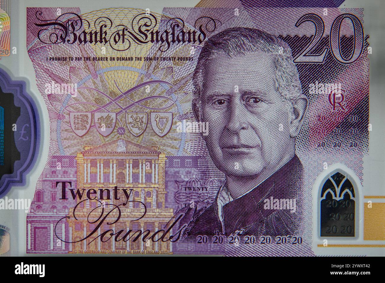 Banque d'Angleterre nouveau billet de banque de cinq livres en polymère mettant en vedette le roi Charles. Banque D'Images