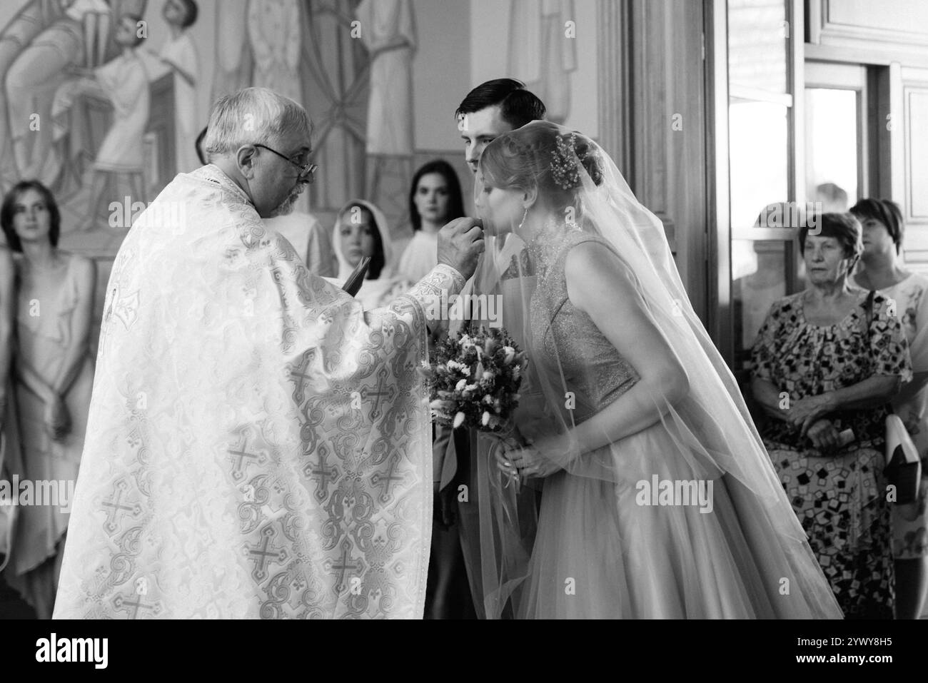 Rituel de mariage dans l'Église orthodoxe dans la tradition slave Banque D'Images