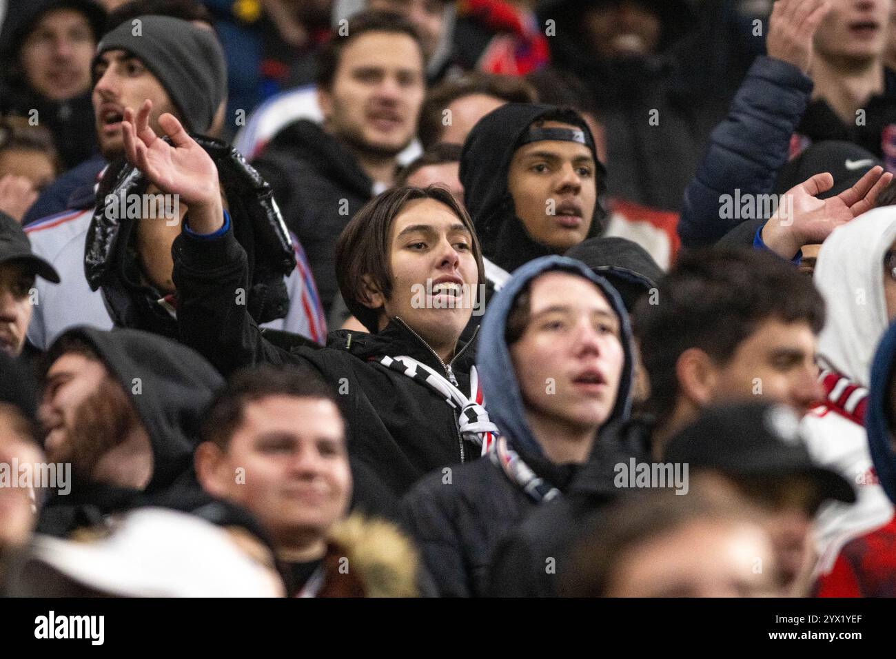 Les fans de Lyon Band Gones lors de l'UEFA Europa League, phase de ligue, match de football 6 entre l'Olympique Lyonnais et l'Eintracht Francfort le 12 décembre 2024 au Groupama Stadium de Decines-Charpieu près de Lyon Banque D'Images