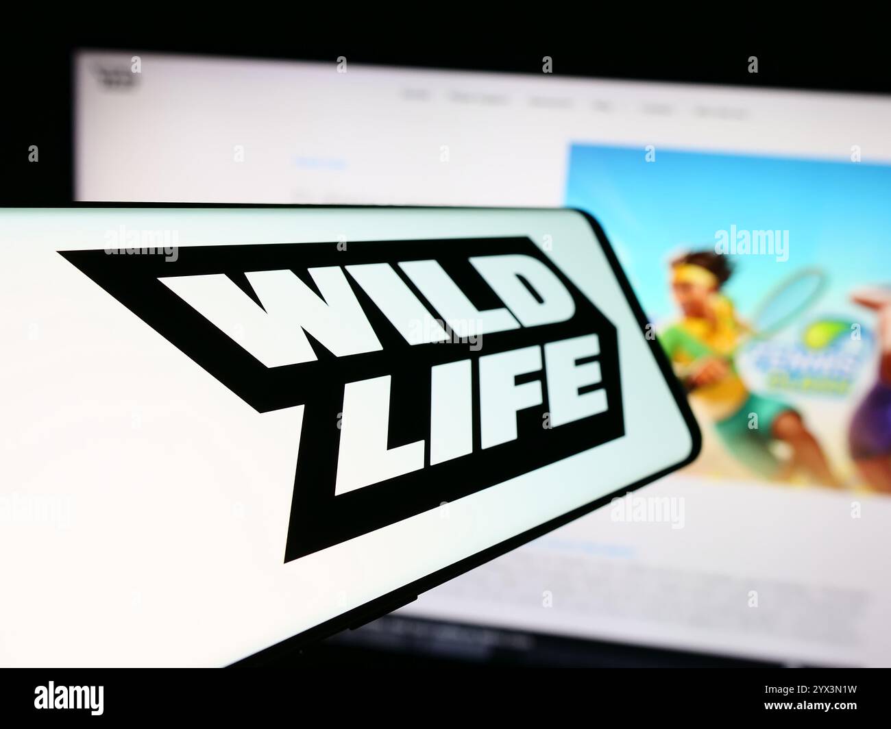 11 juin 2024, Allemagne : dans cette illustration photo, un téléphone portable avec le logo de la société de jeux brésilienne Wild Life Inc (Wildlife Studios) est vu devant le site. (Crédit image : © timon Schneider/SOPA images via ZUMA Press Wire) USAGE ÉDITORIAL SEULEMENT ! Non destiné à UN USAGE commercial ! Banque D'Images
